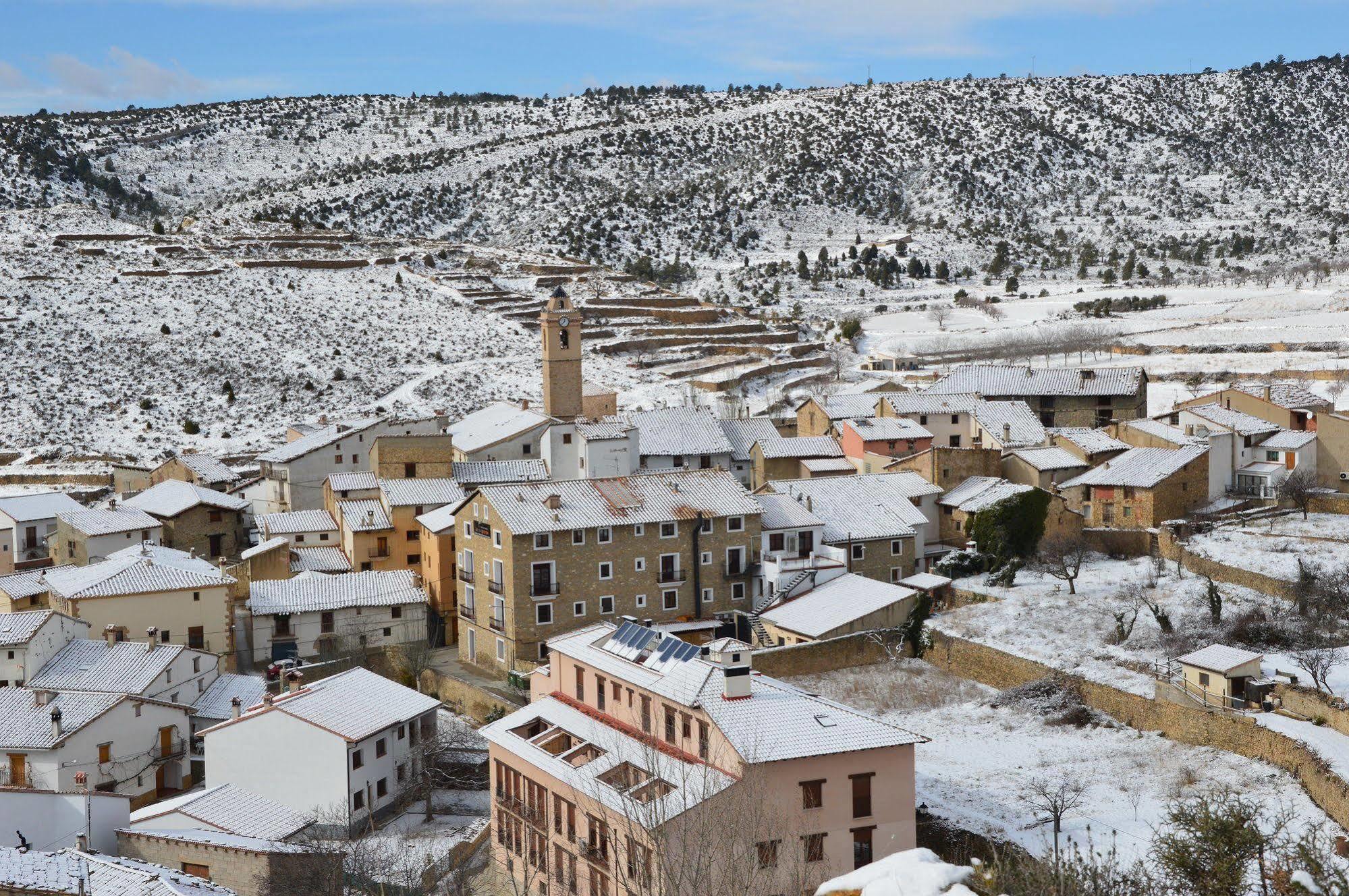 Hostal De Montana La Casa Grande Ногеруэлас Экстерьер фото